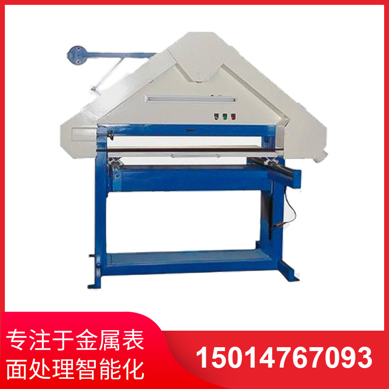 三角(jiao)拉(la)絲機(ji)設備(bei)如何做(zuo)好(hao)錶(biao)麵抛(pao)光(guang)拉(la)絲(si)砂(sha)帶(dai)